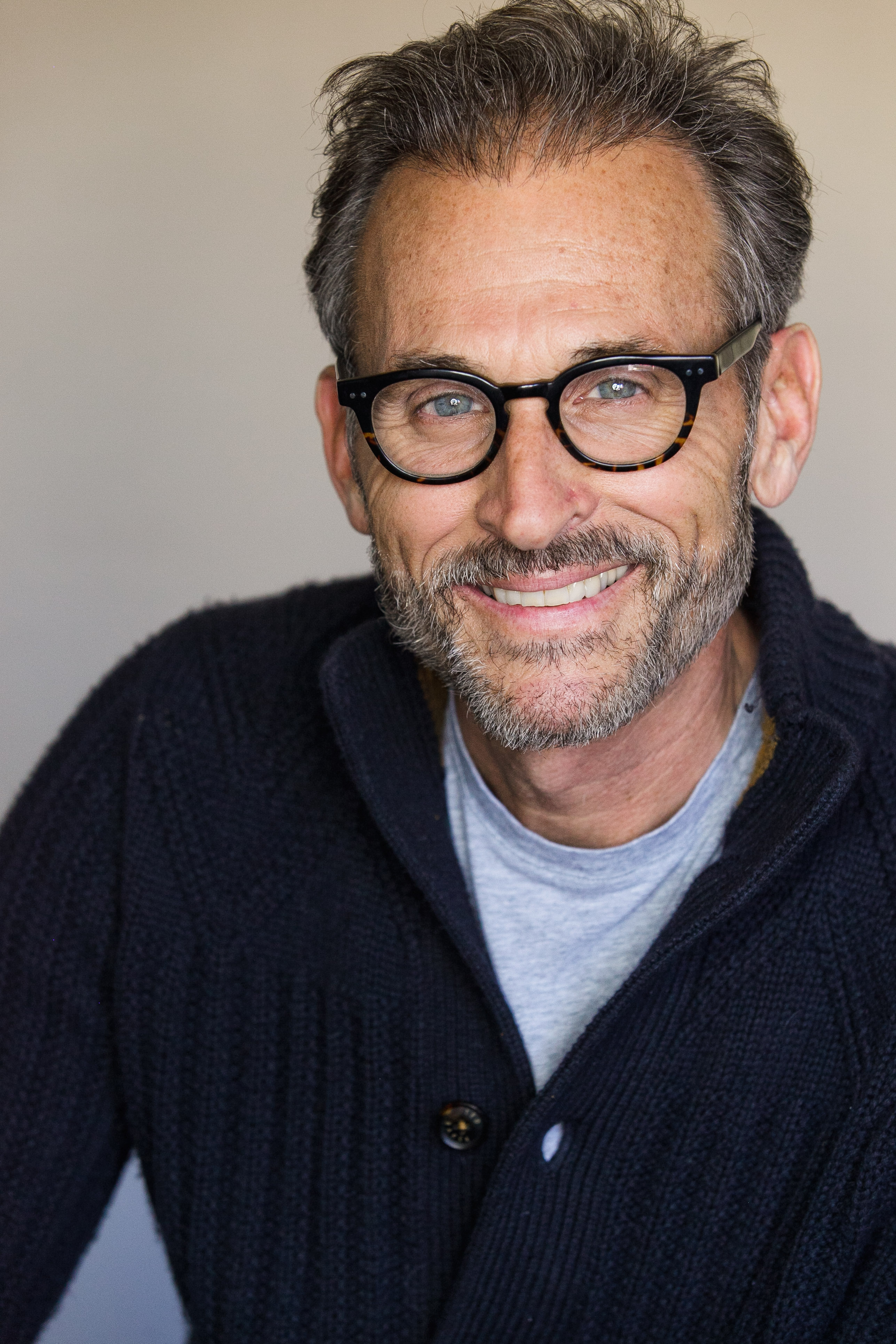 actor Sandy Simpson large photo