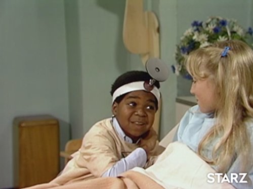 actor Monika Furness large photo