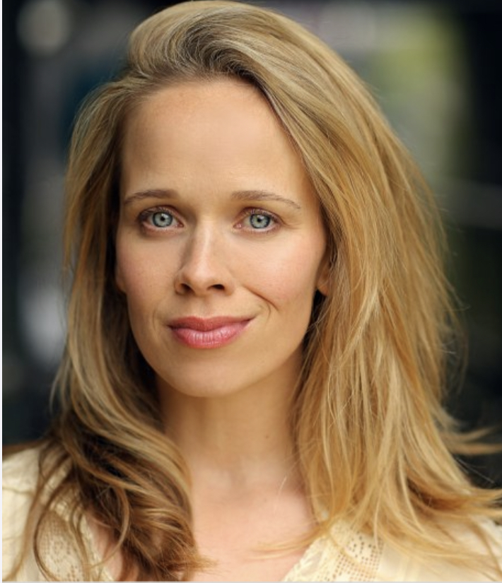 actor Ellie Beaven large photo