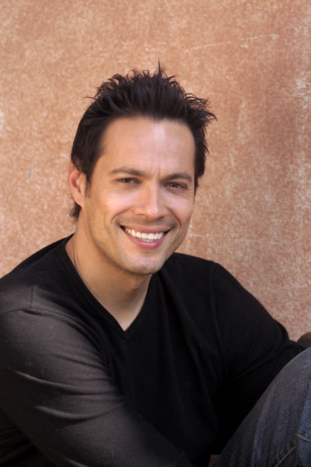 actor Danny Quinn large photo