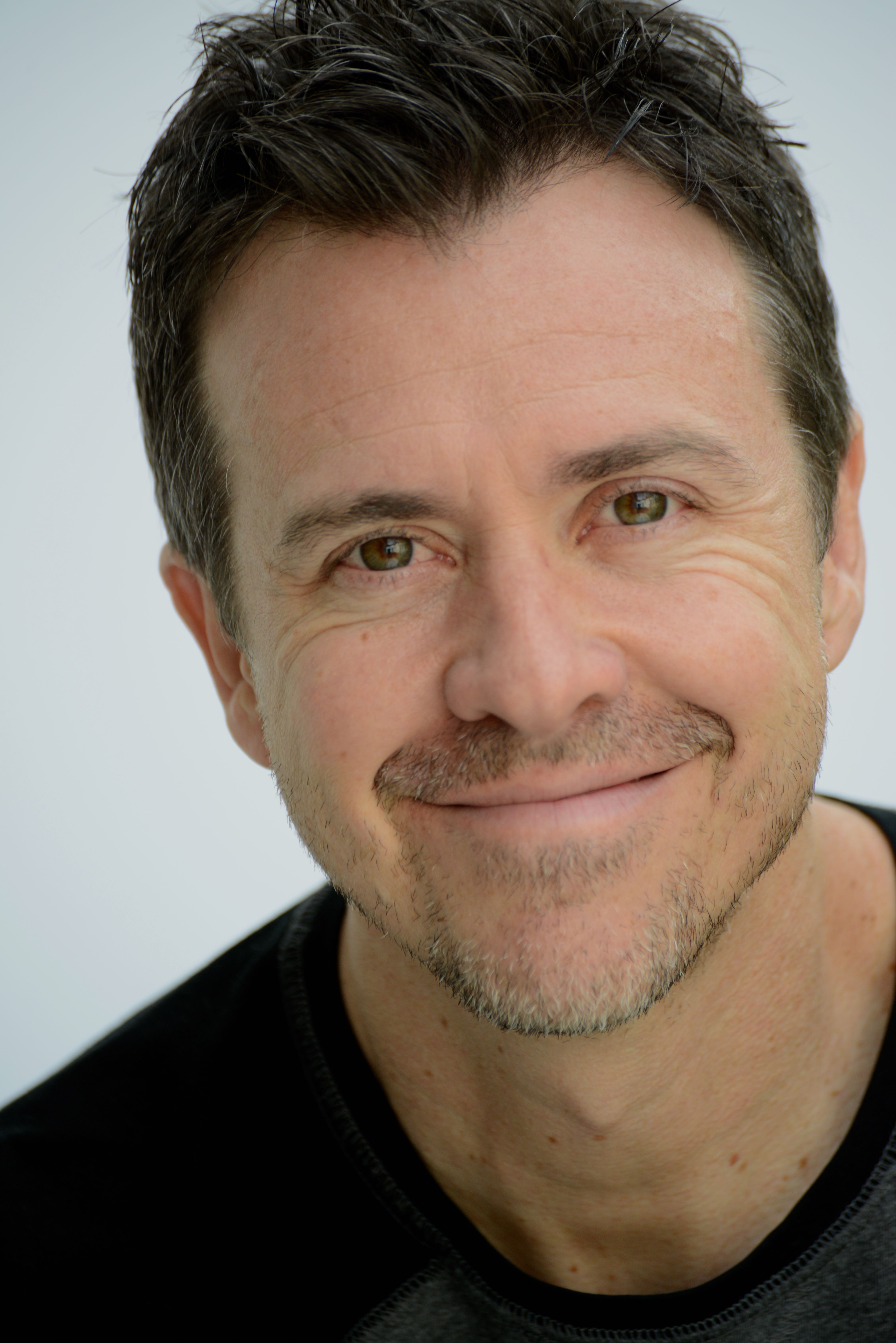 actor Jesse Burch large photo