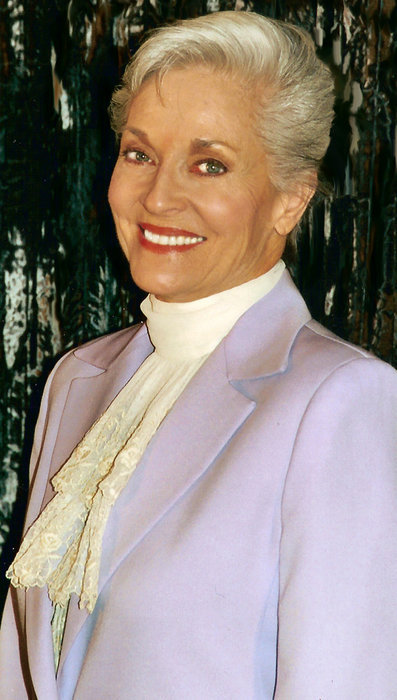 actor Lee Meriwether large photo