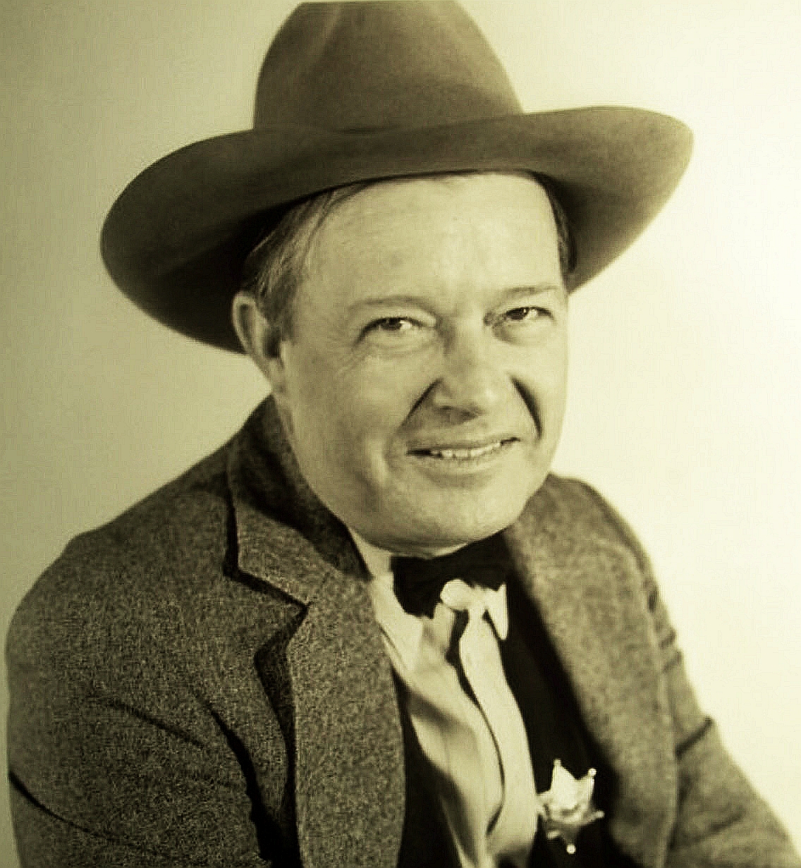 actor Willard Robertson large photo