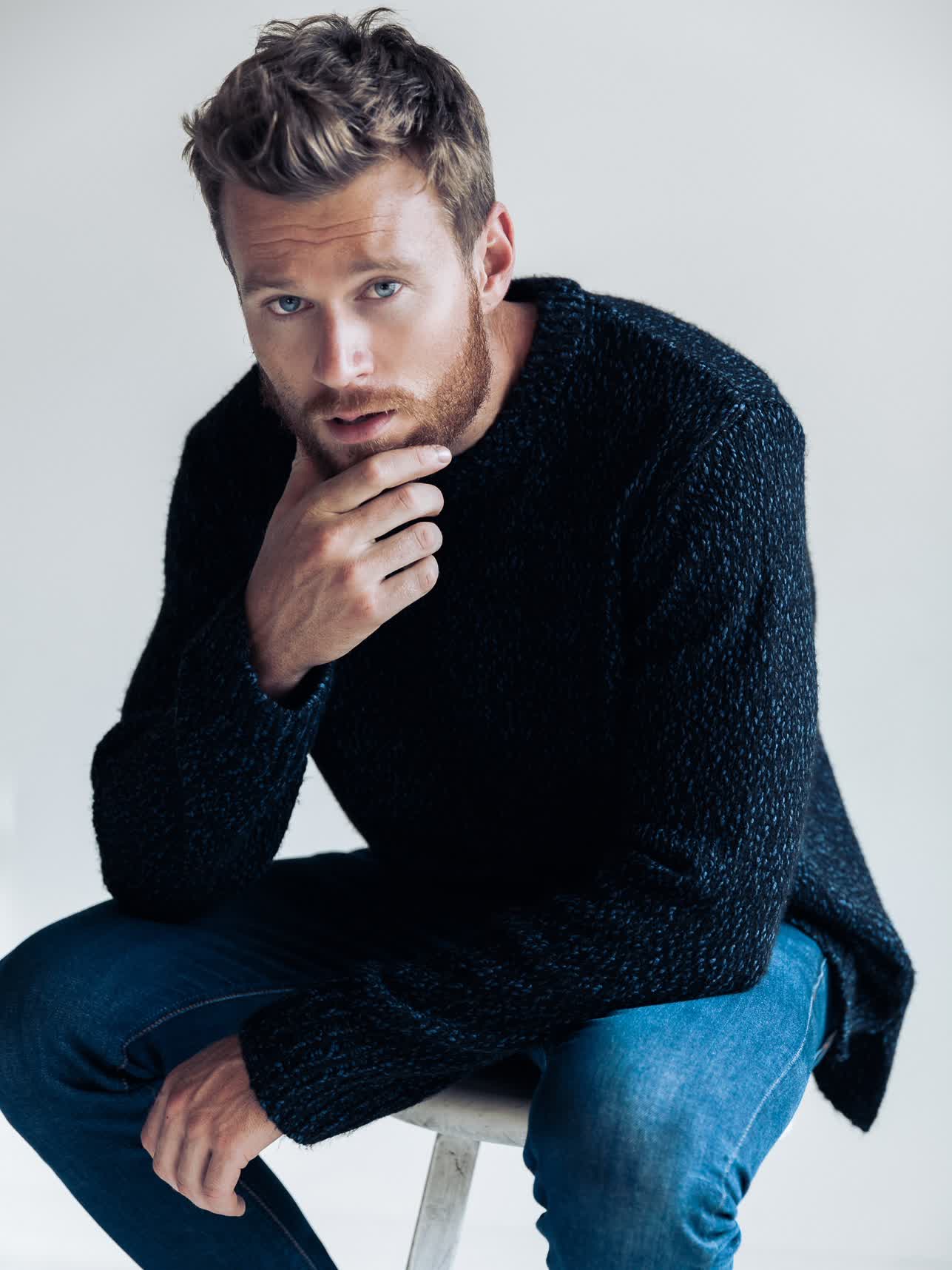 actor Mike Mains large photo