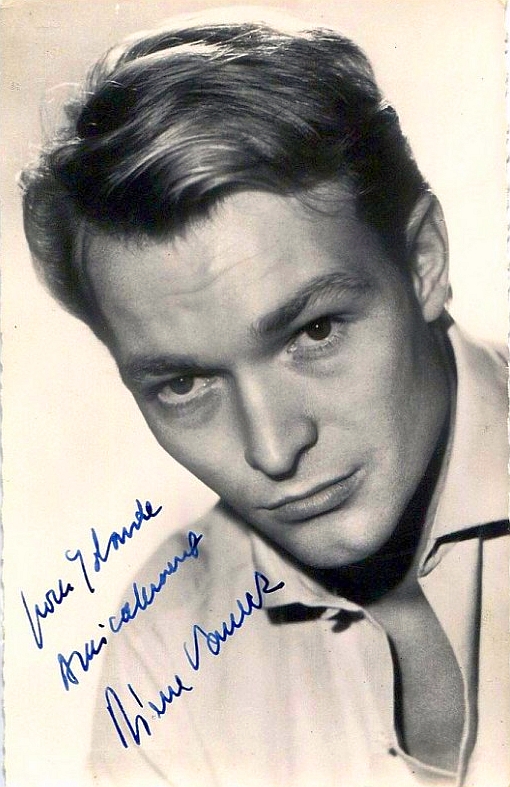 actor Pierre Vaneck large photo