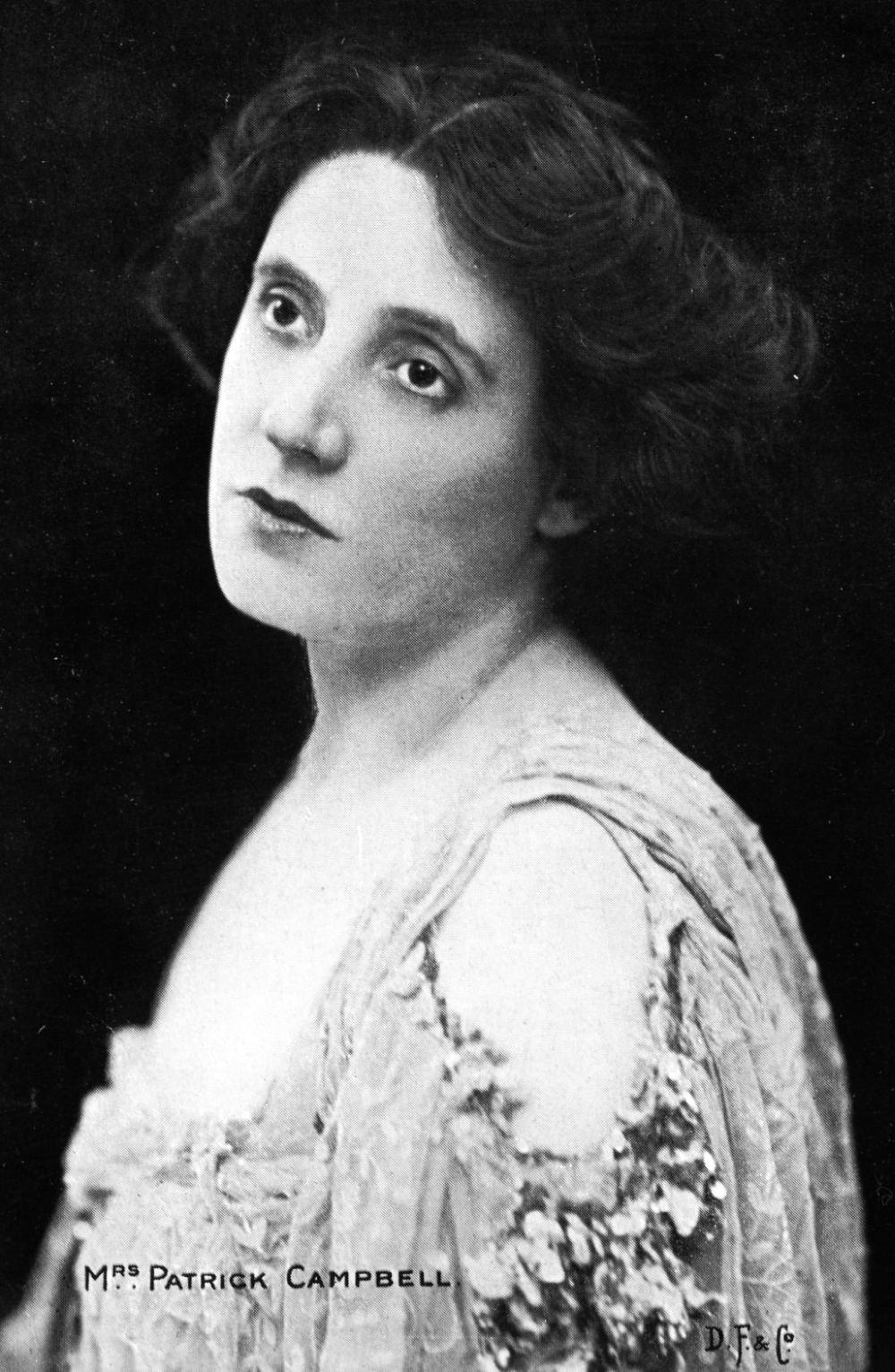 actor Mrs. Patrick Campbell large photo