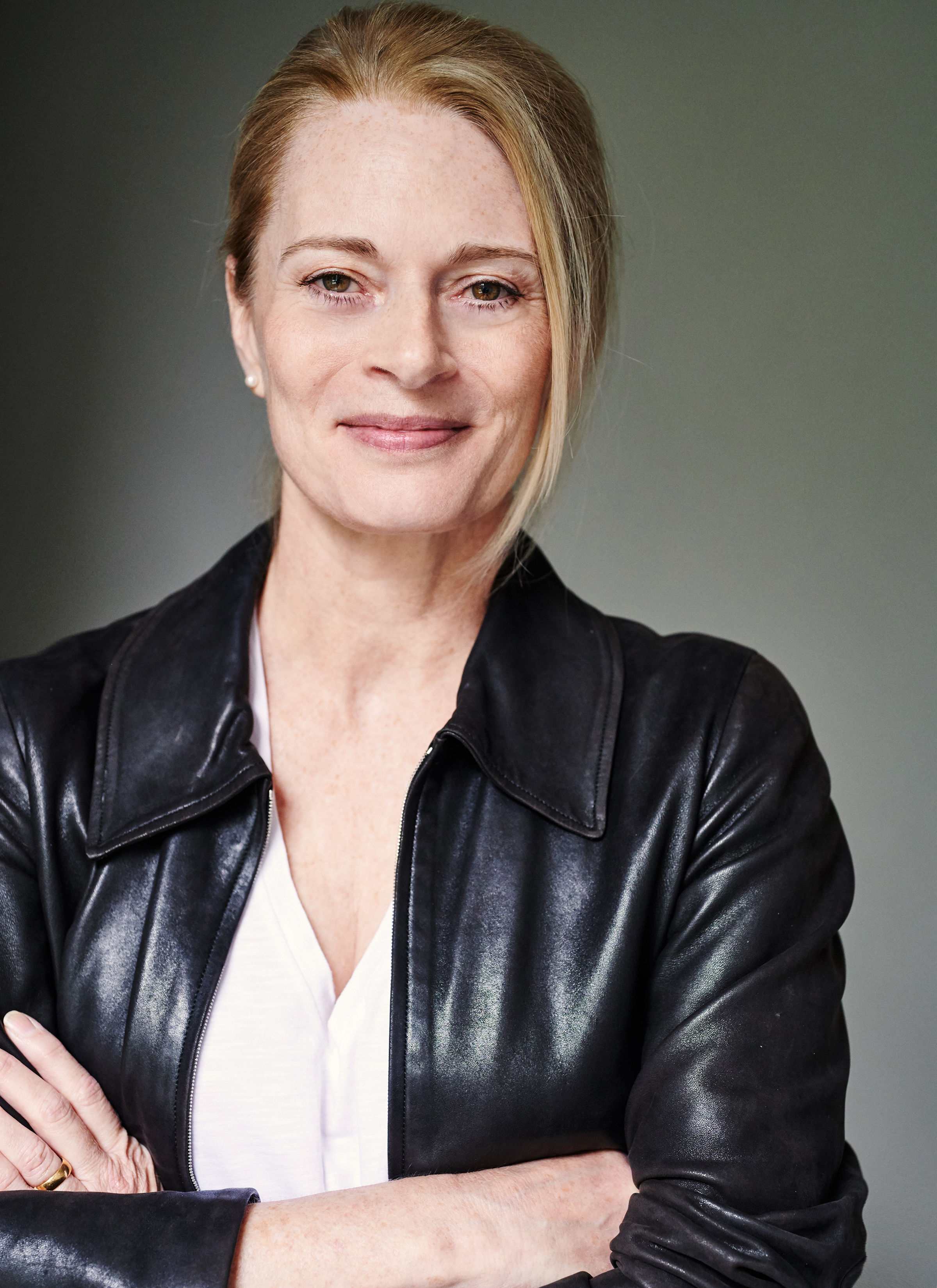 actor Kate Gartside large photo