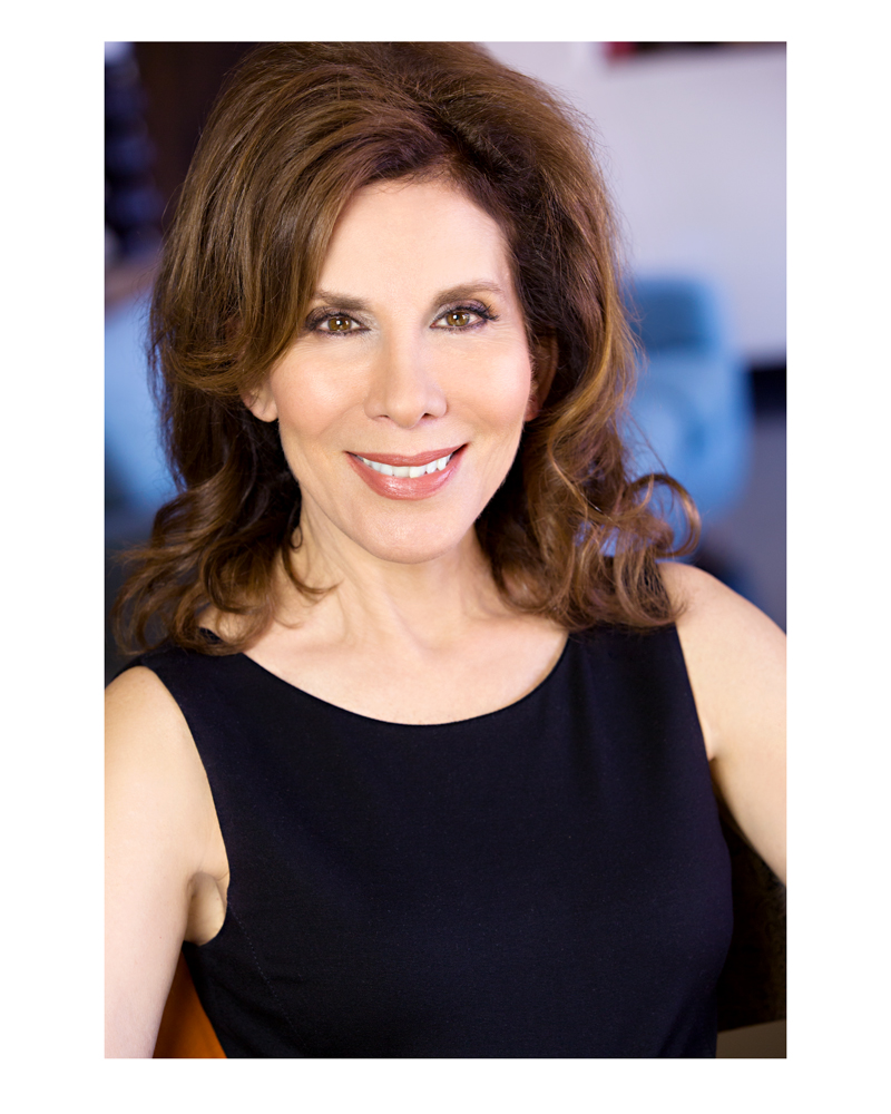 actor Anne De Salvo large photo