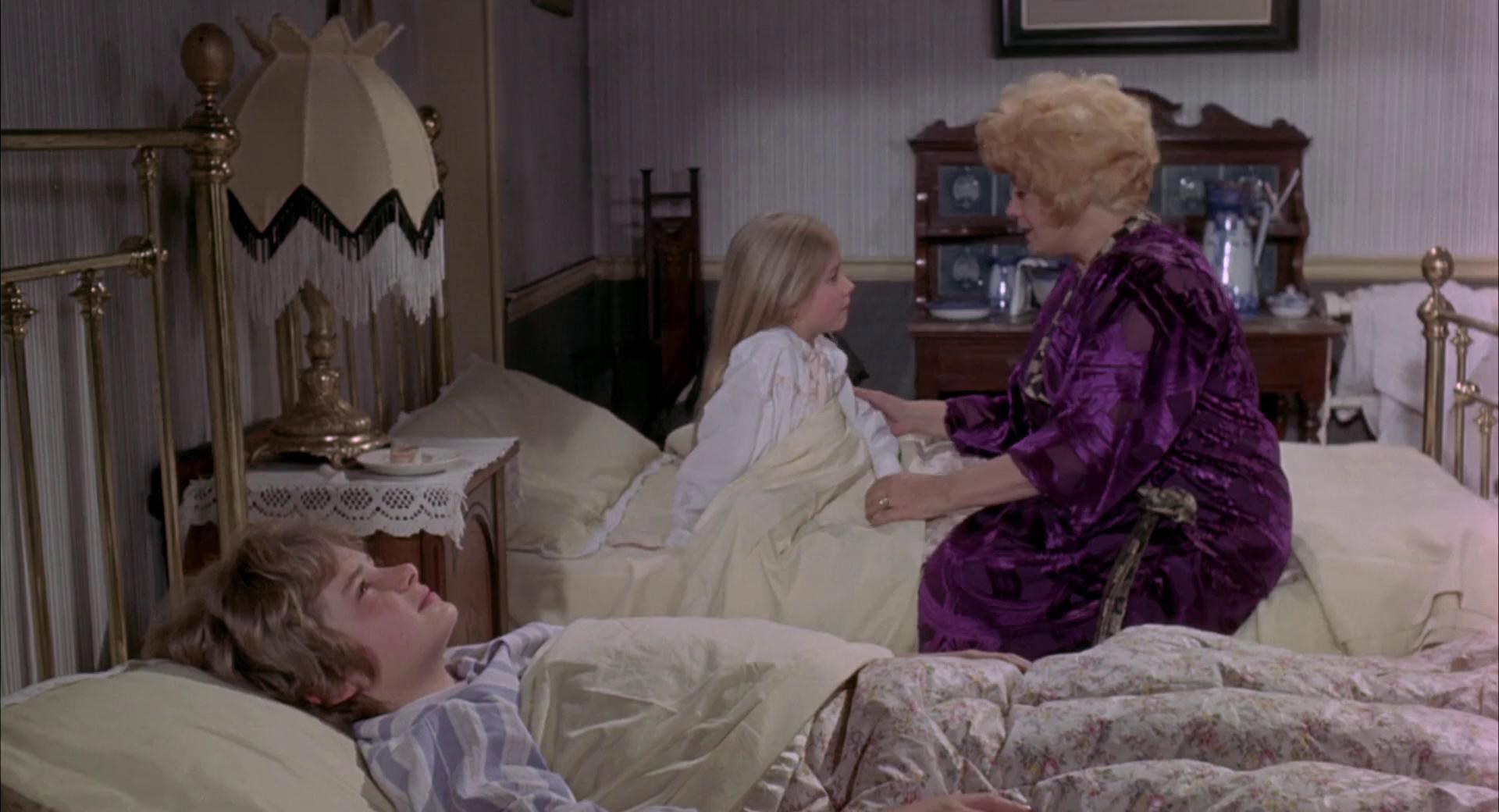 actor Chloe Franks large photo