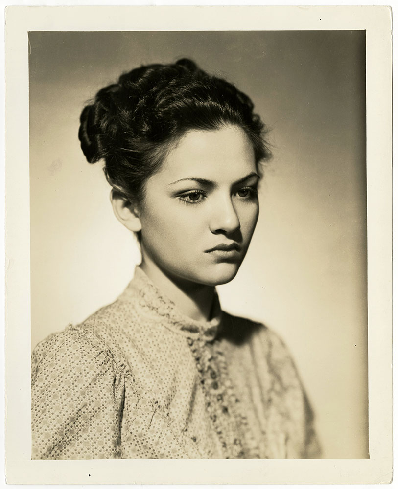 actor Adele Longmire large photo