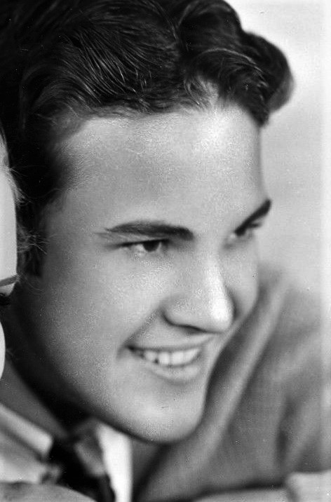 actor Anthony Marsh large photo