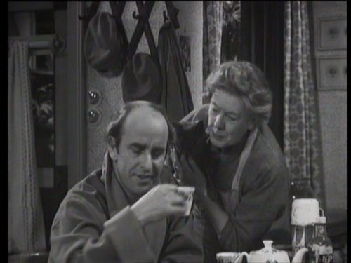 actor Cicely Courtneidge large photo