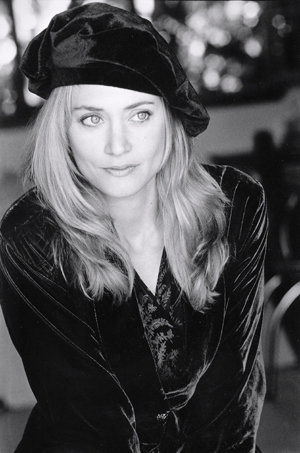 actor Susan Marie Snyder large photo