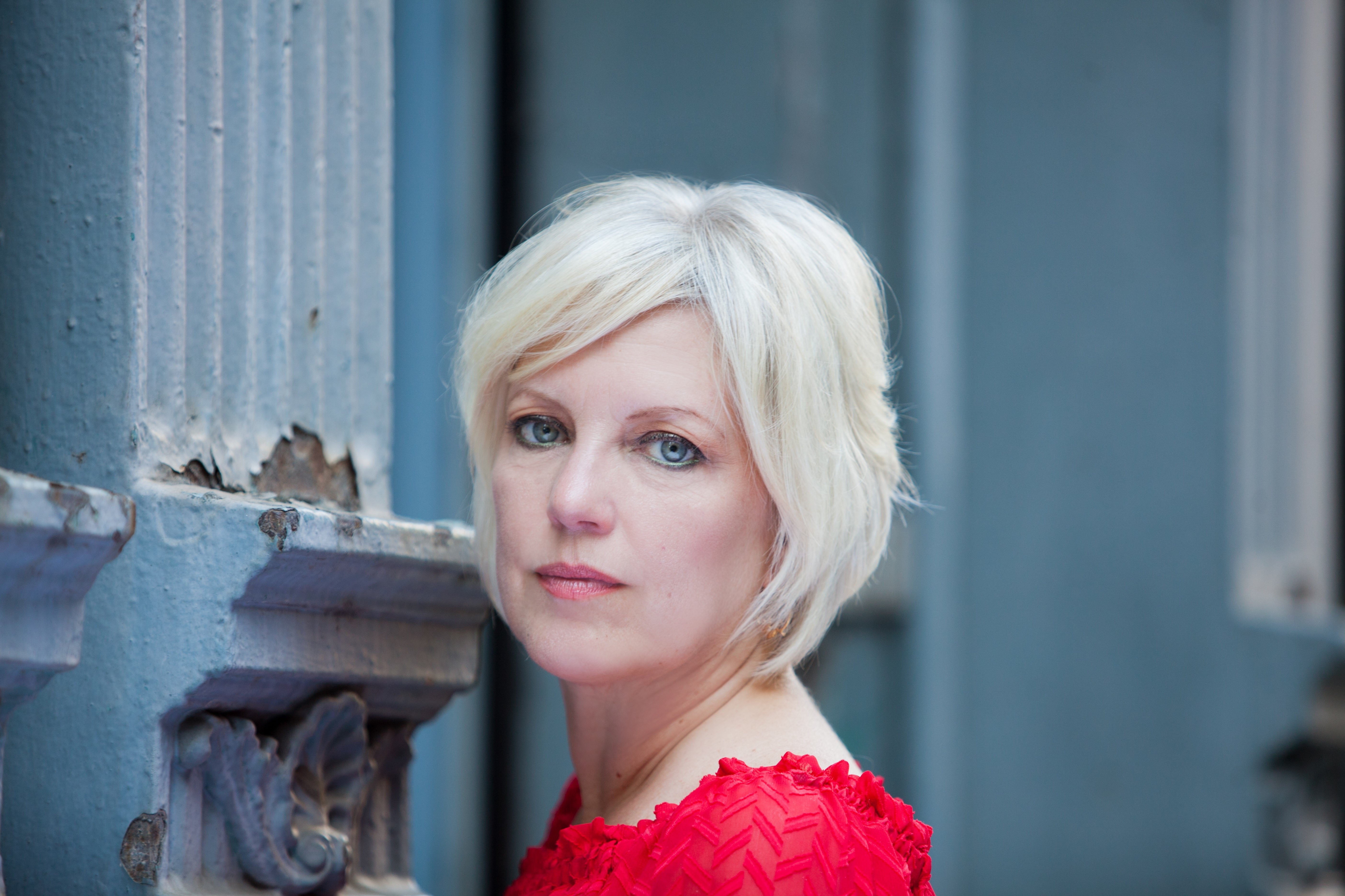 actor Monica Carr large photo