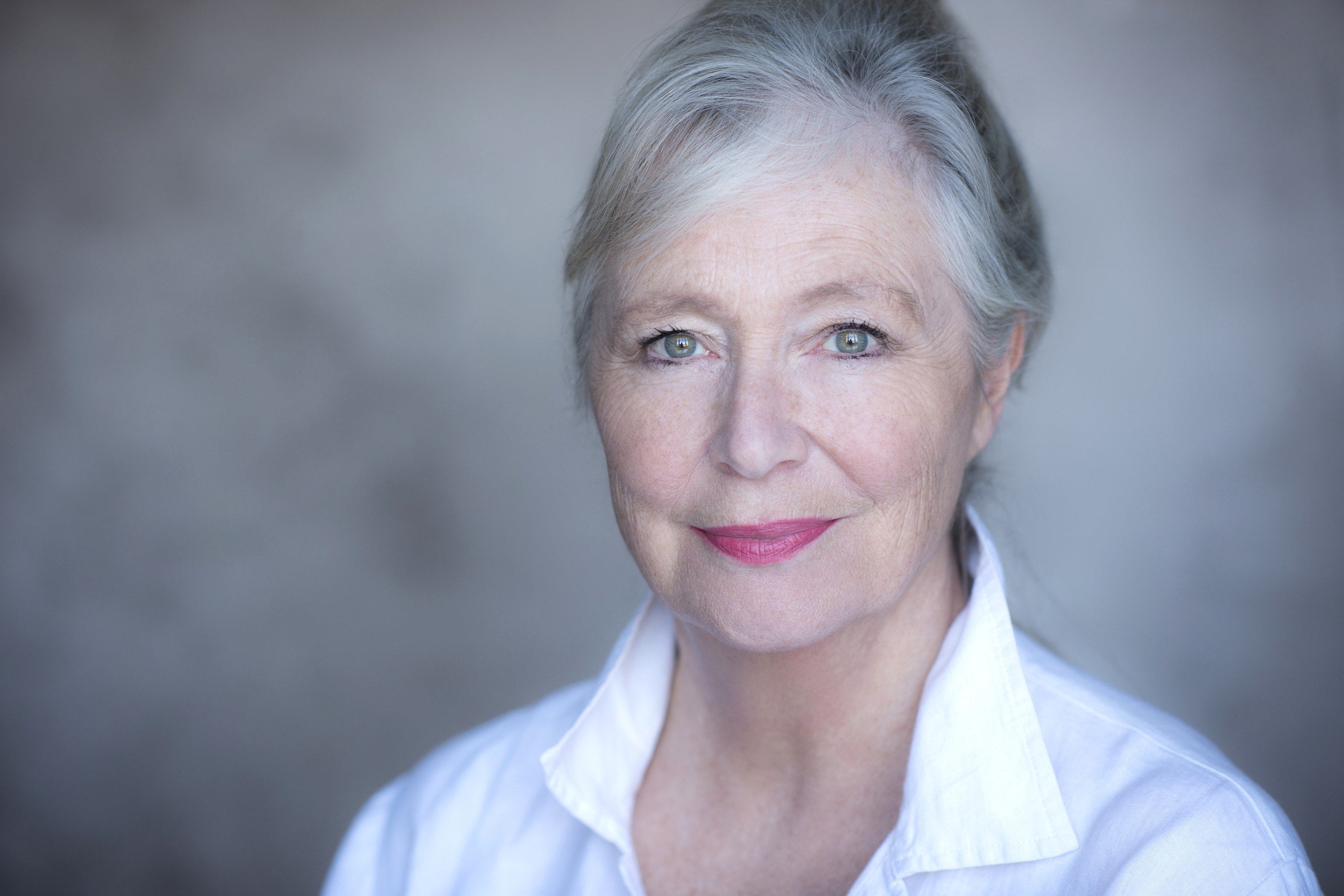 actor Joanna McCallum large photo