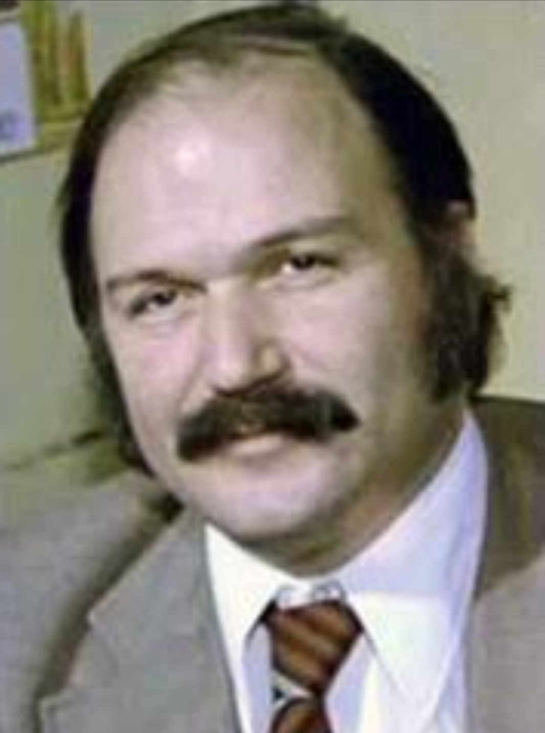 actor Yusuf Sezer large photo