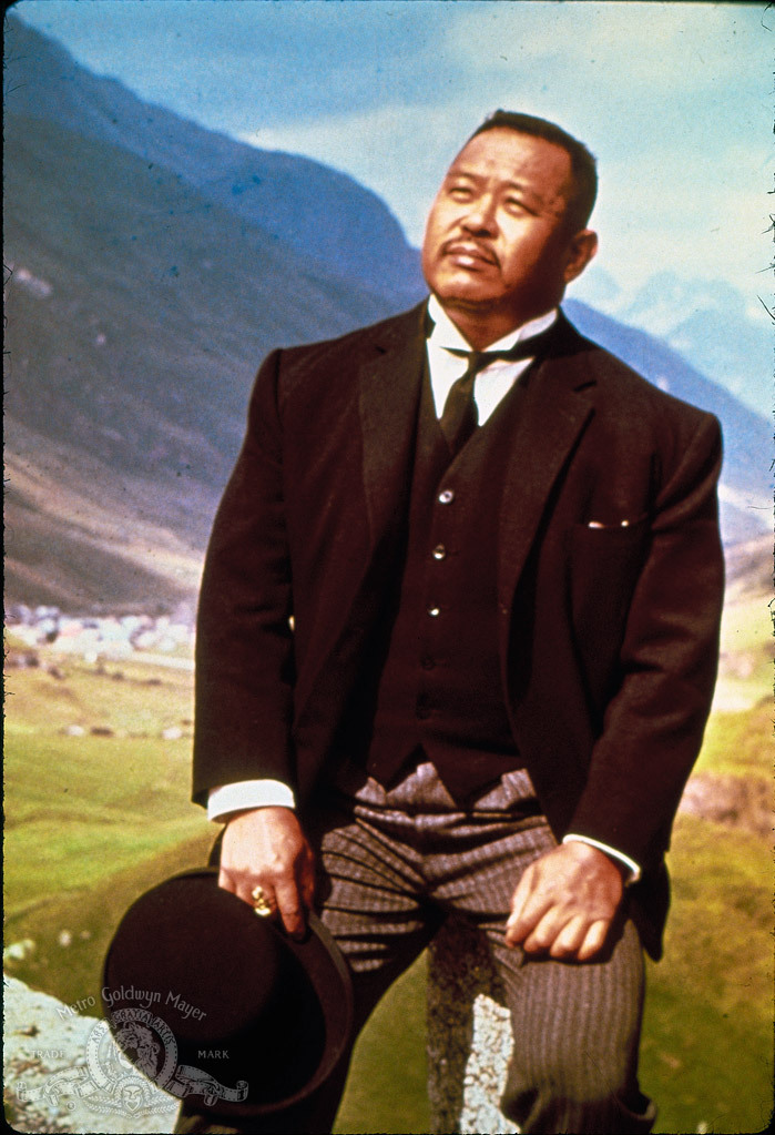 actor Harold Sakata large photo