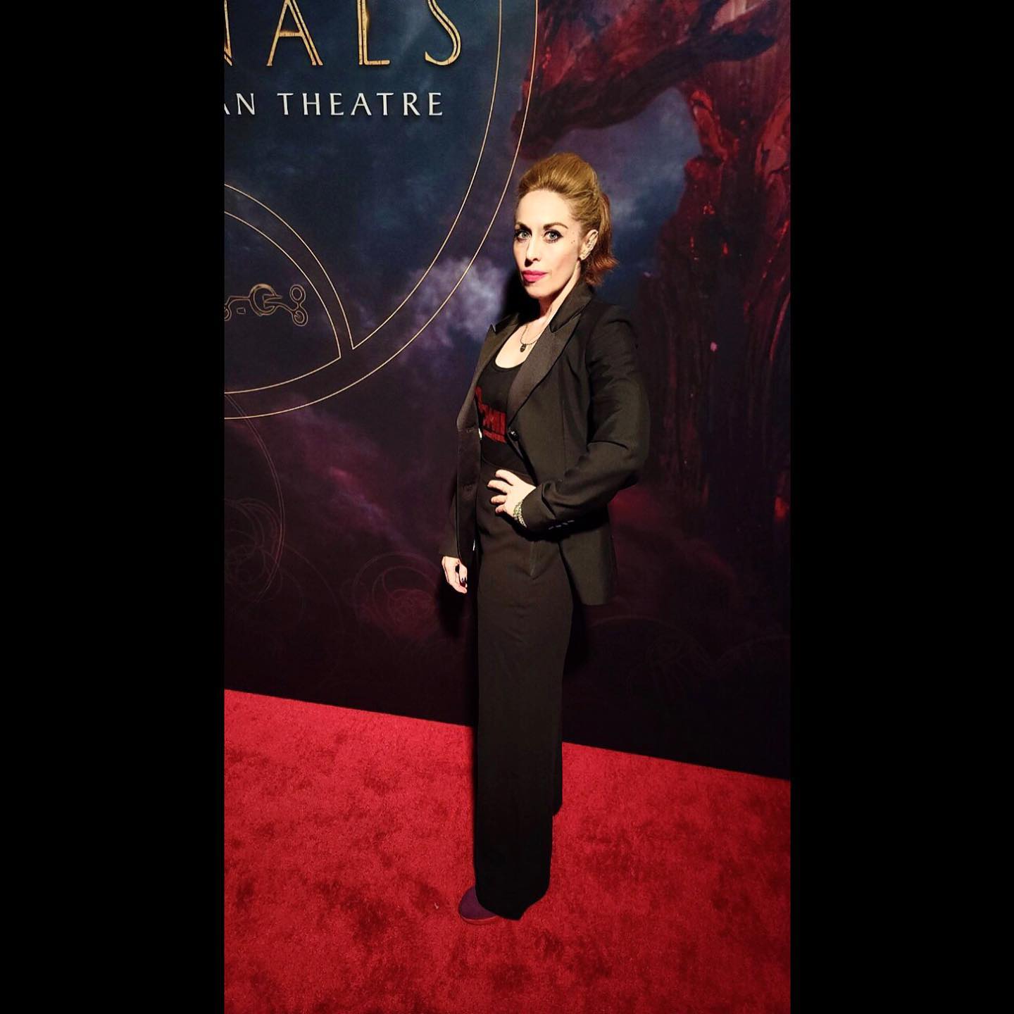 actor Ali MacLean large photo