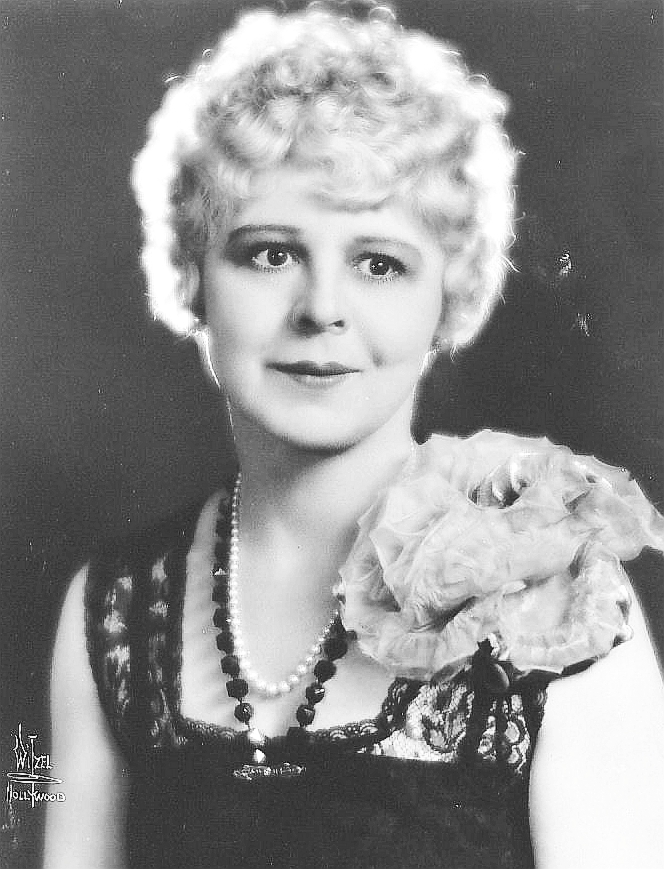 actor Dot Farley large photo