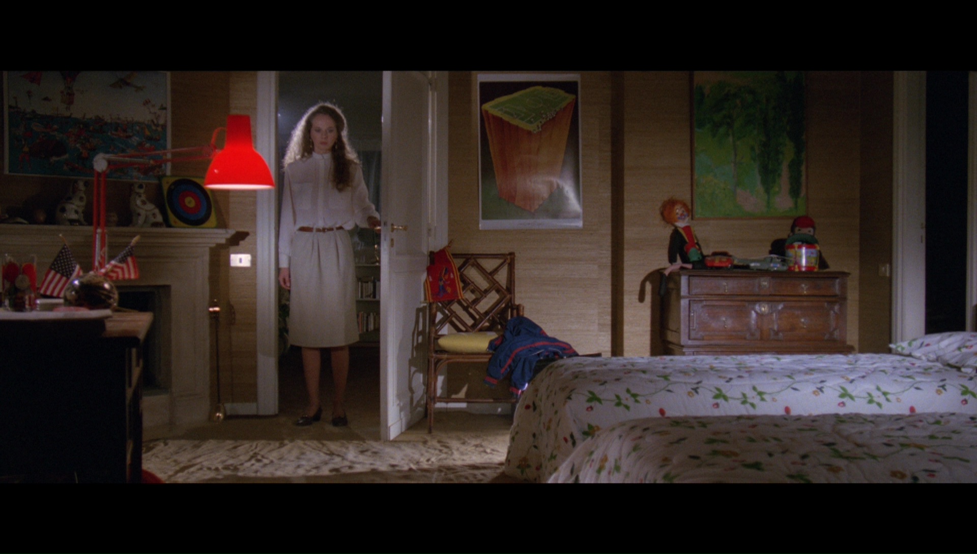 actor Laura Lenzi large photo