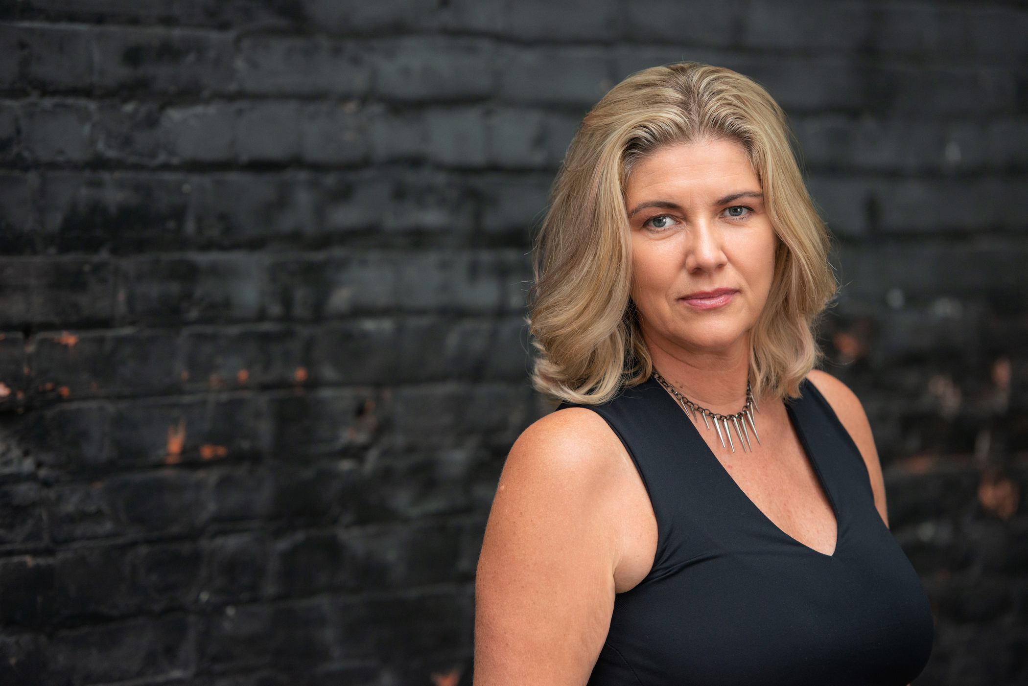 actor Cynthia Ashperger large photo