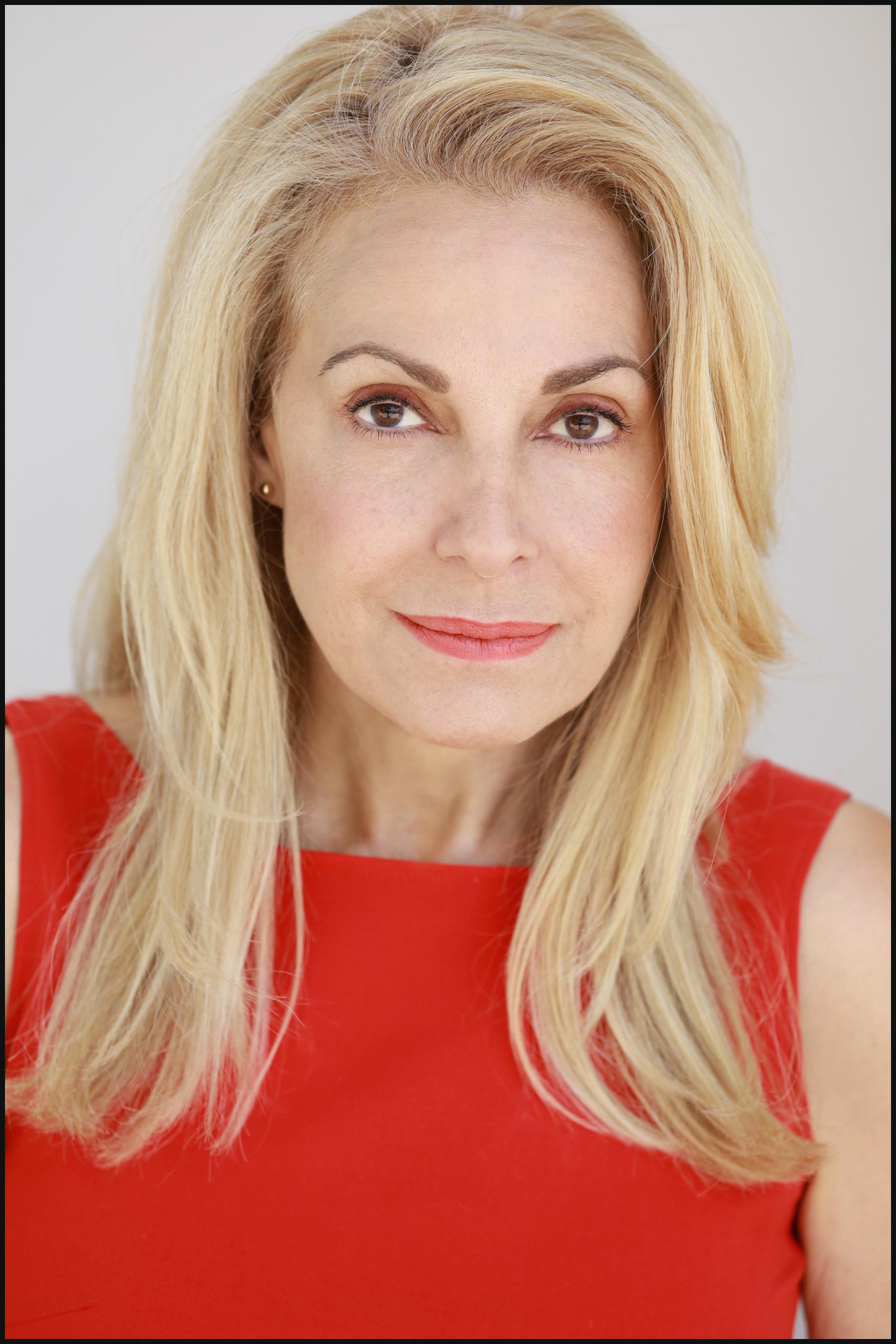 actor Beege Barkette large photo