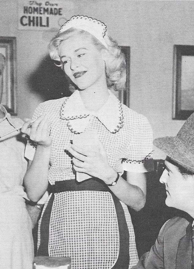 actor Judy Bamber large photo