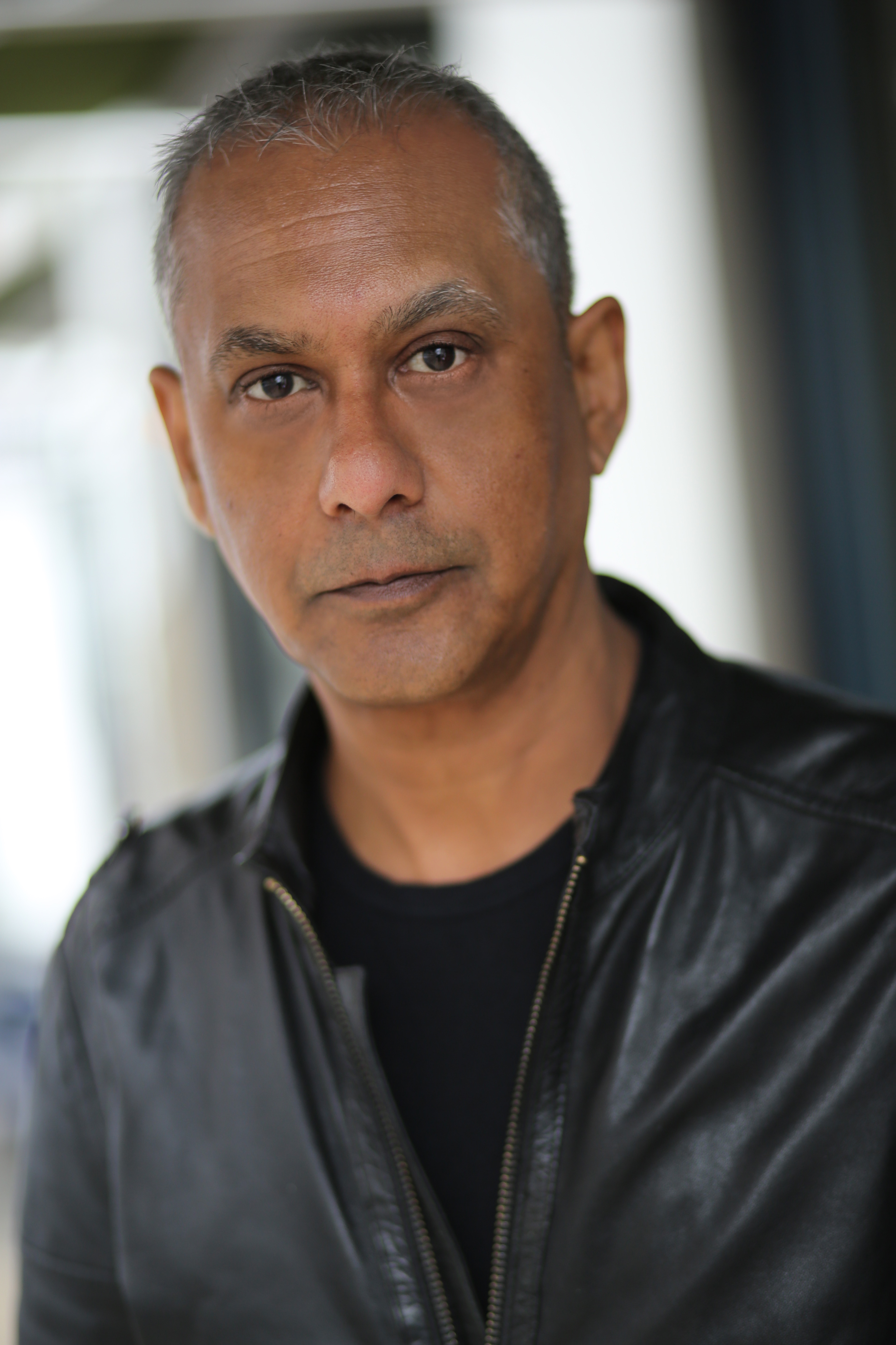 actor Gordon Warnecke large photo