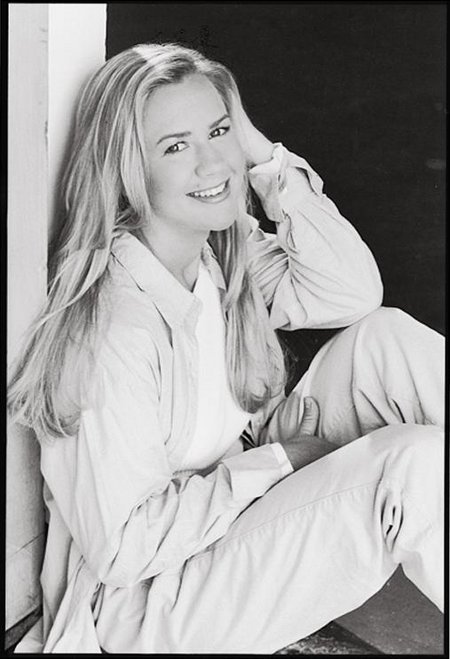 actor Amy Lynne large photo