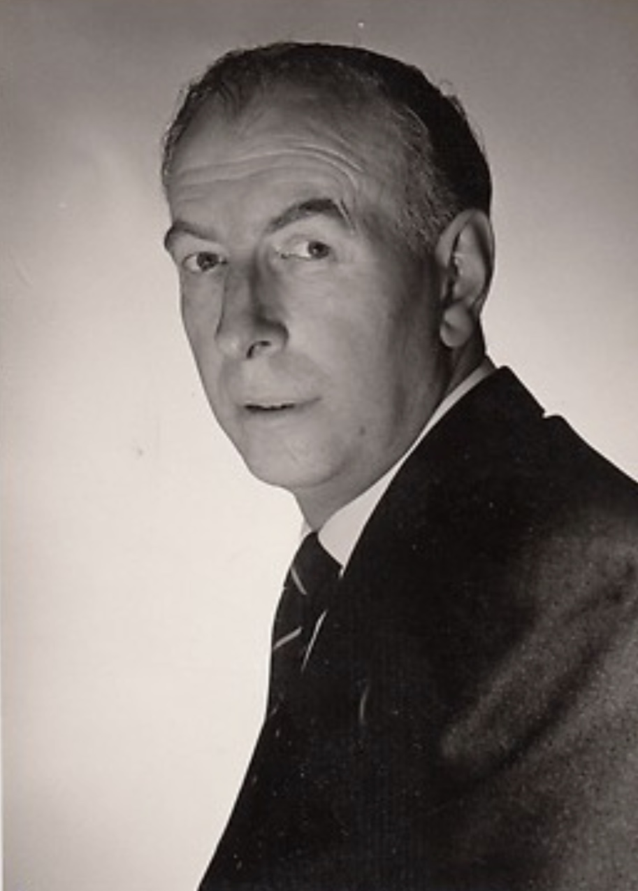 actor Russell Napier large photo