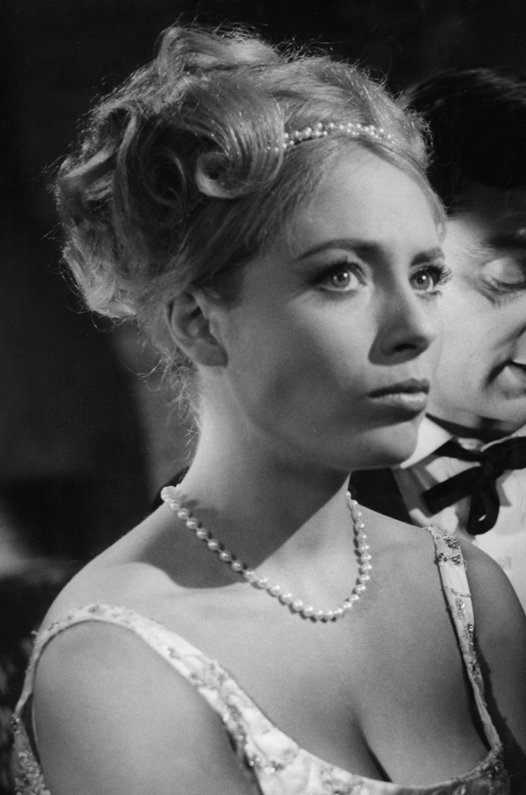 actor Almut Eggert large photo