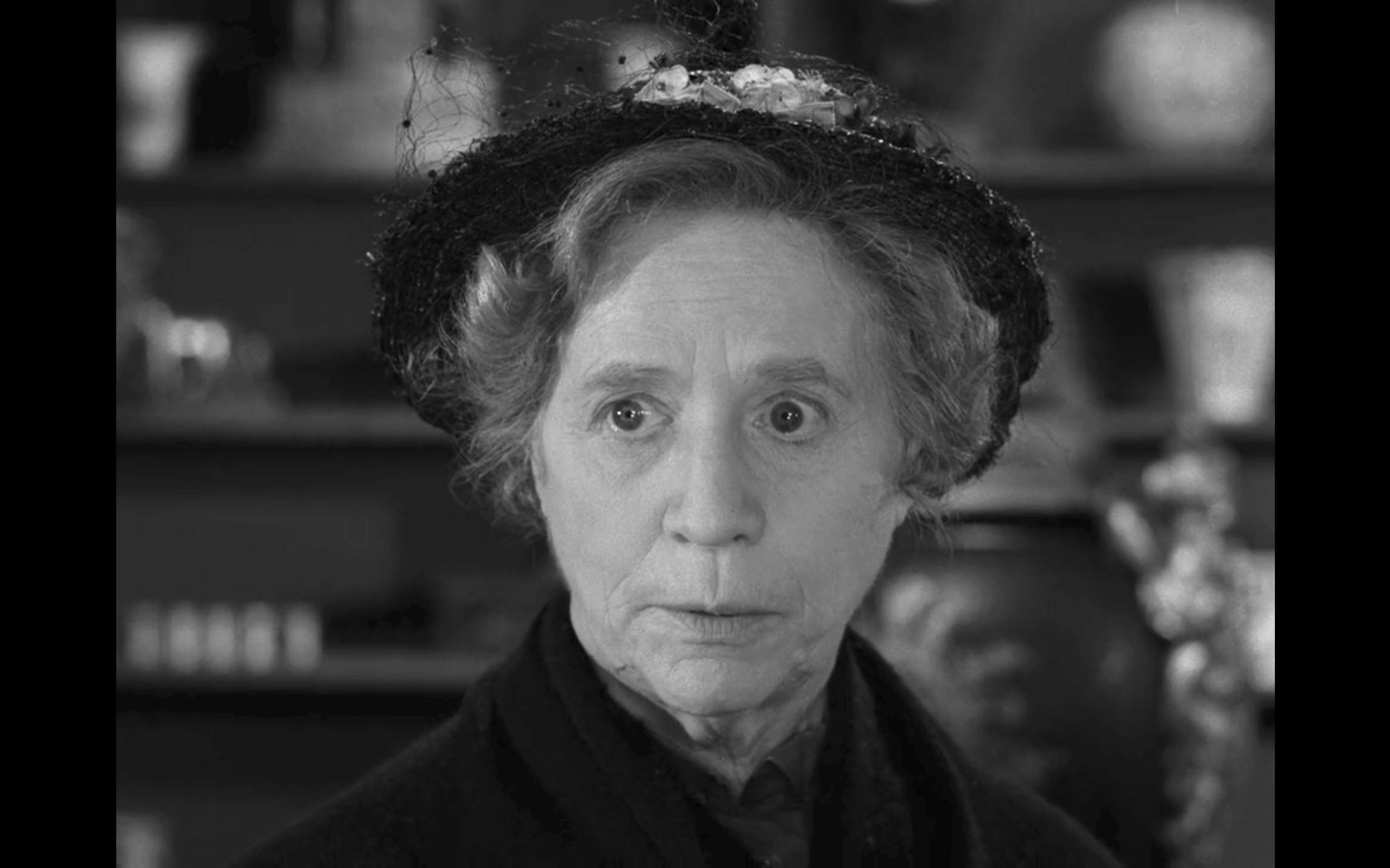 actor Lisa Golm large photo