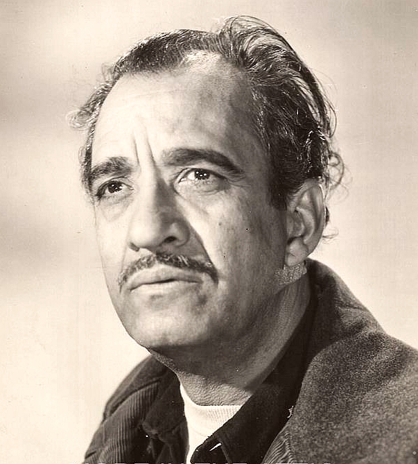 actor Martin Garralaga large photo