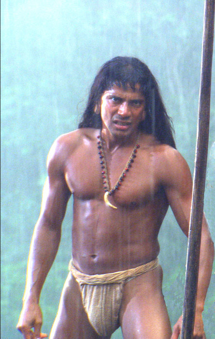 actor Louie Leonardo large photo