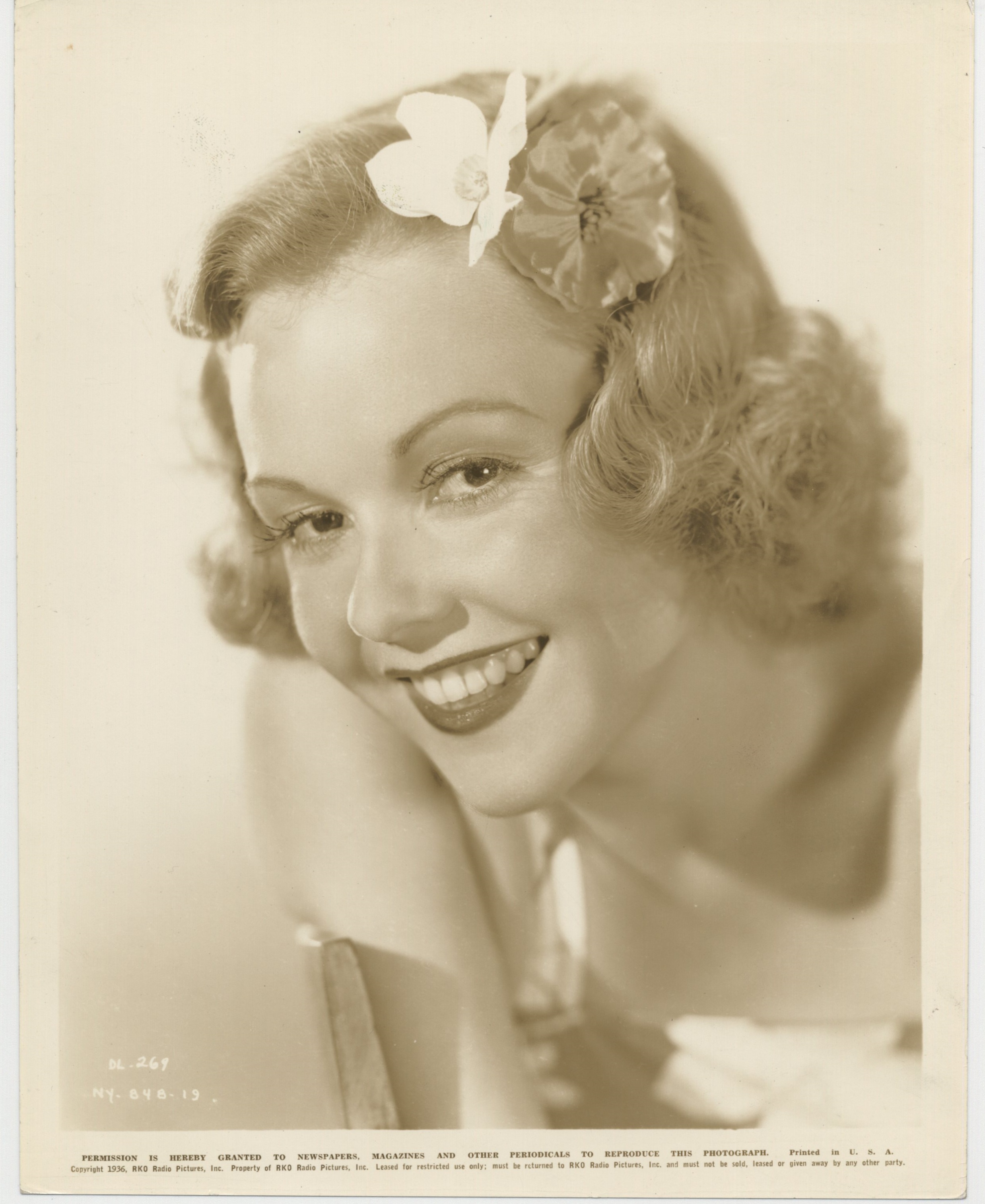 actor Dorothy Lee large photo