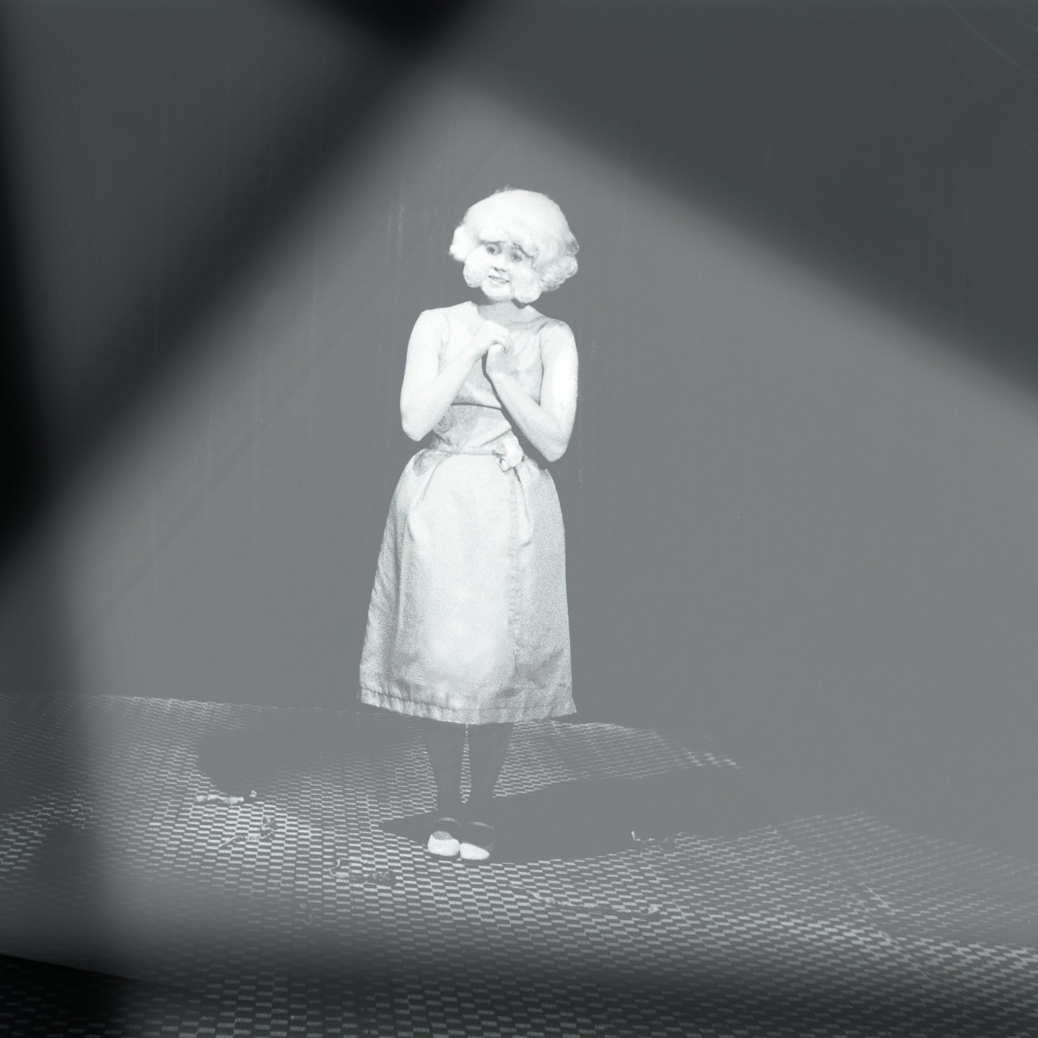 actor Laurel Near large photo