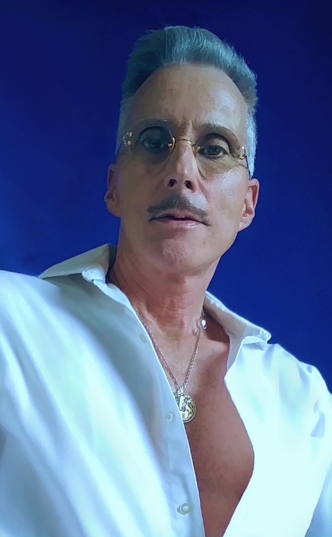 actor Gregory Terlecki large photo