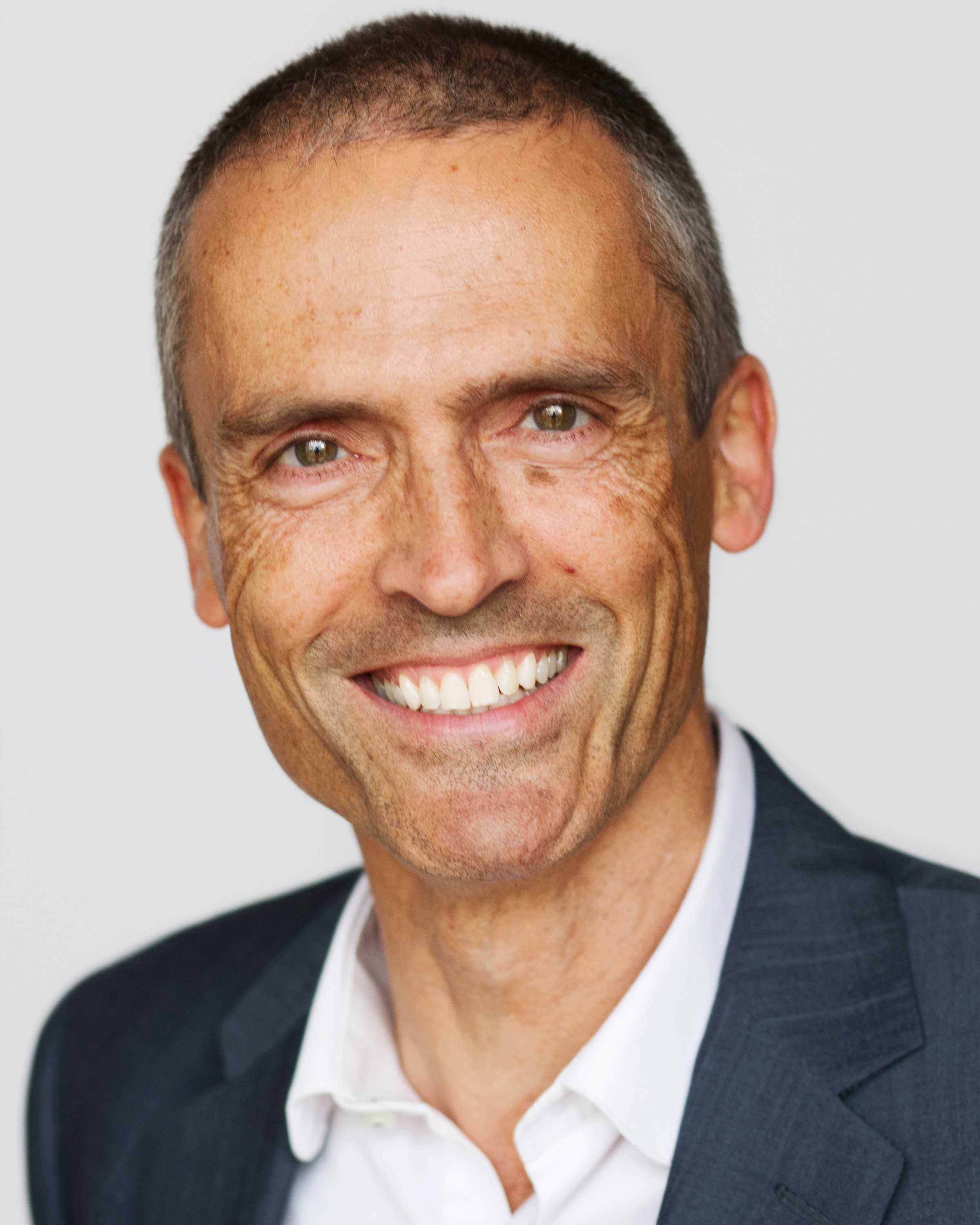 actor Steven Finch large photo