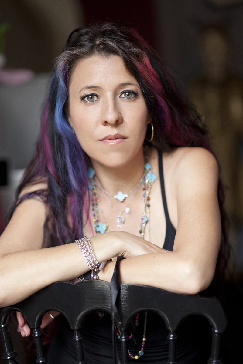 actor Danyi Deats large photo