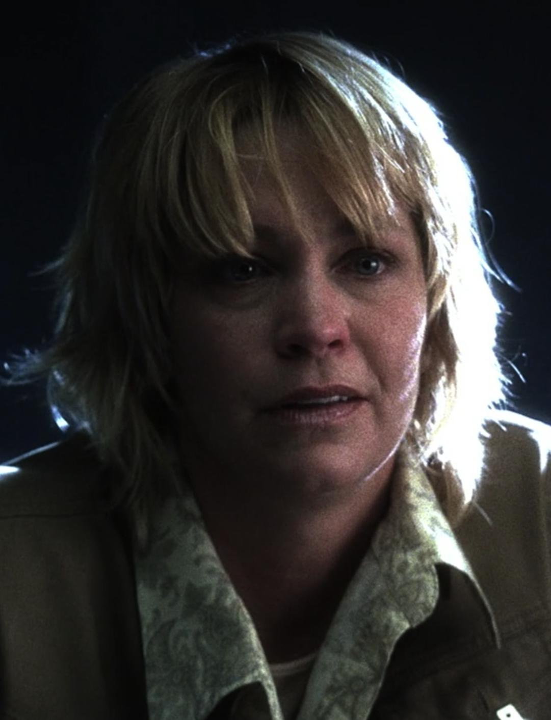 actor Finn Carter large photo