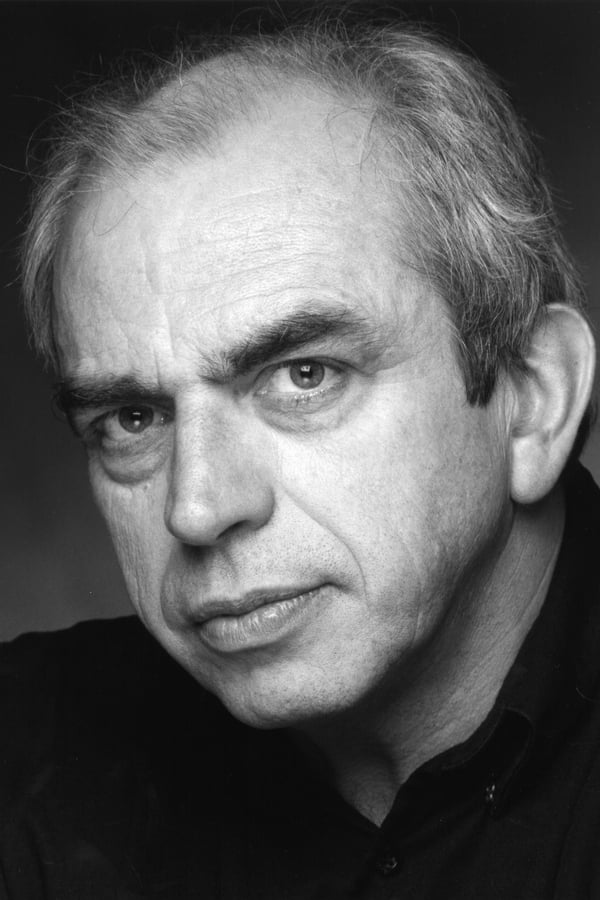 actor Julien Poulin large photo