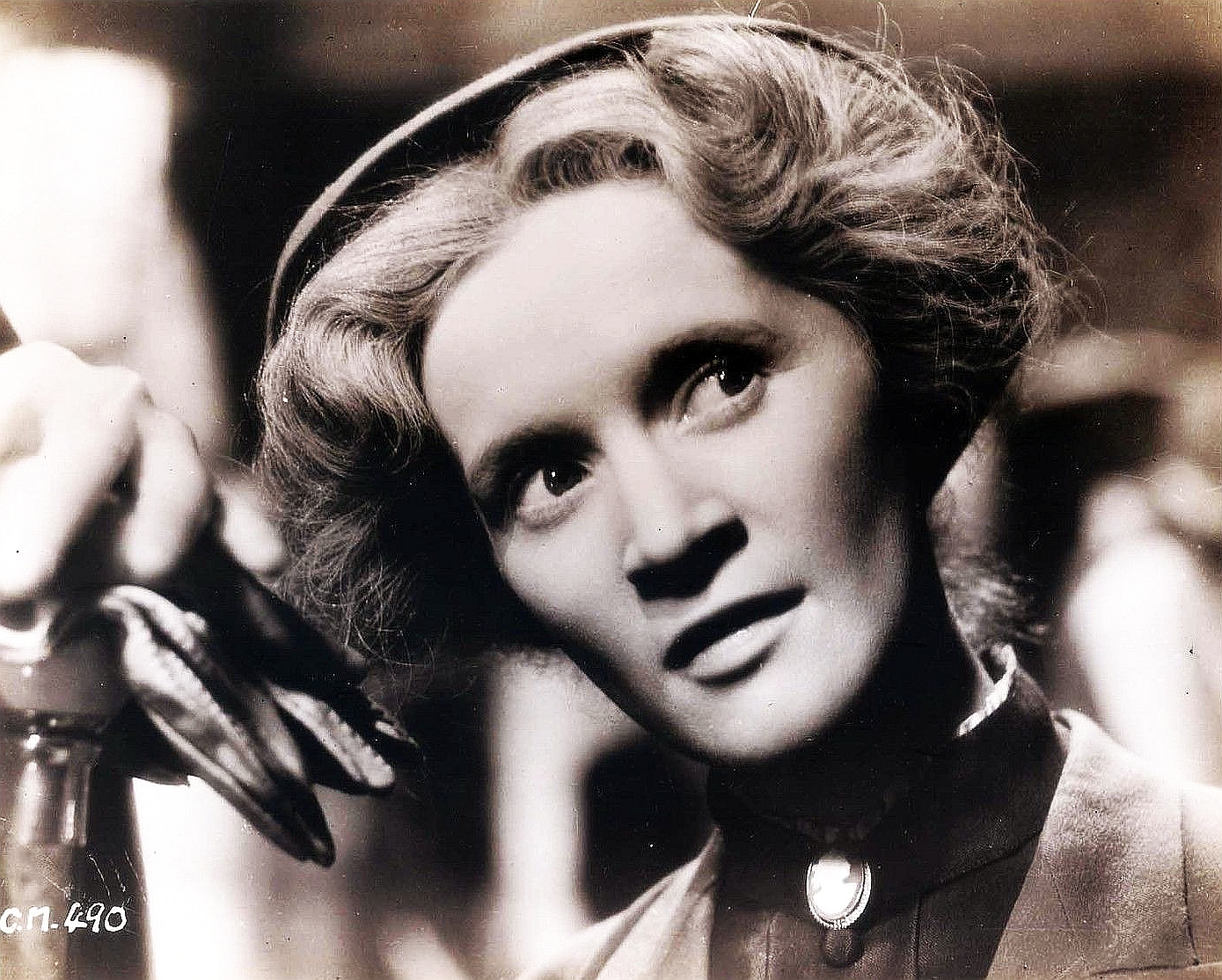 actor Barbara Mullen large photo