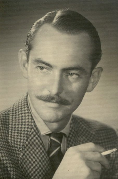 actor Oliver Wakefield large photo