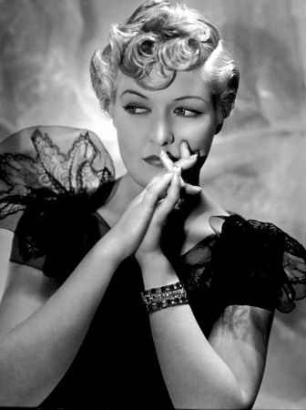 actor Laura La Plante large photo