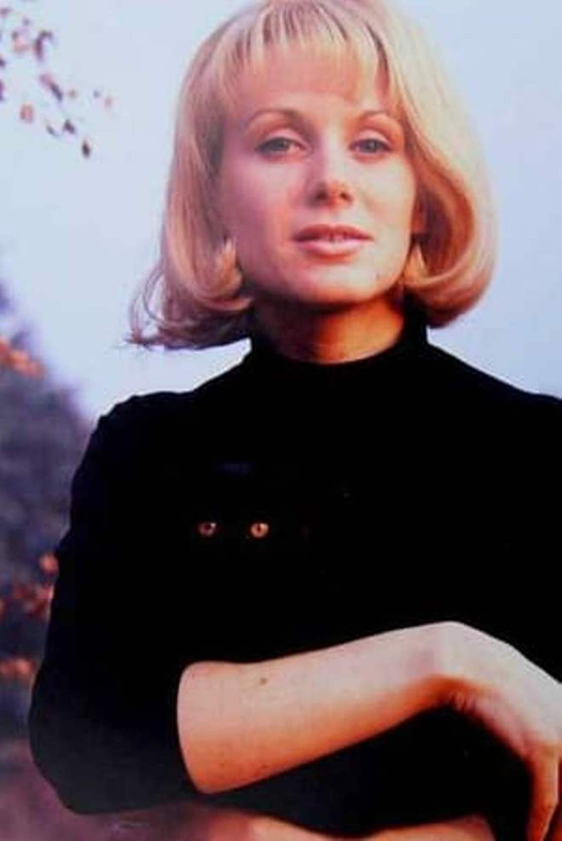 actor Jennifer Daniel large photo