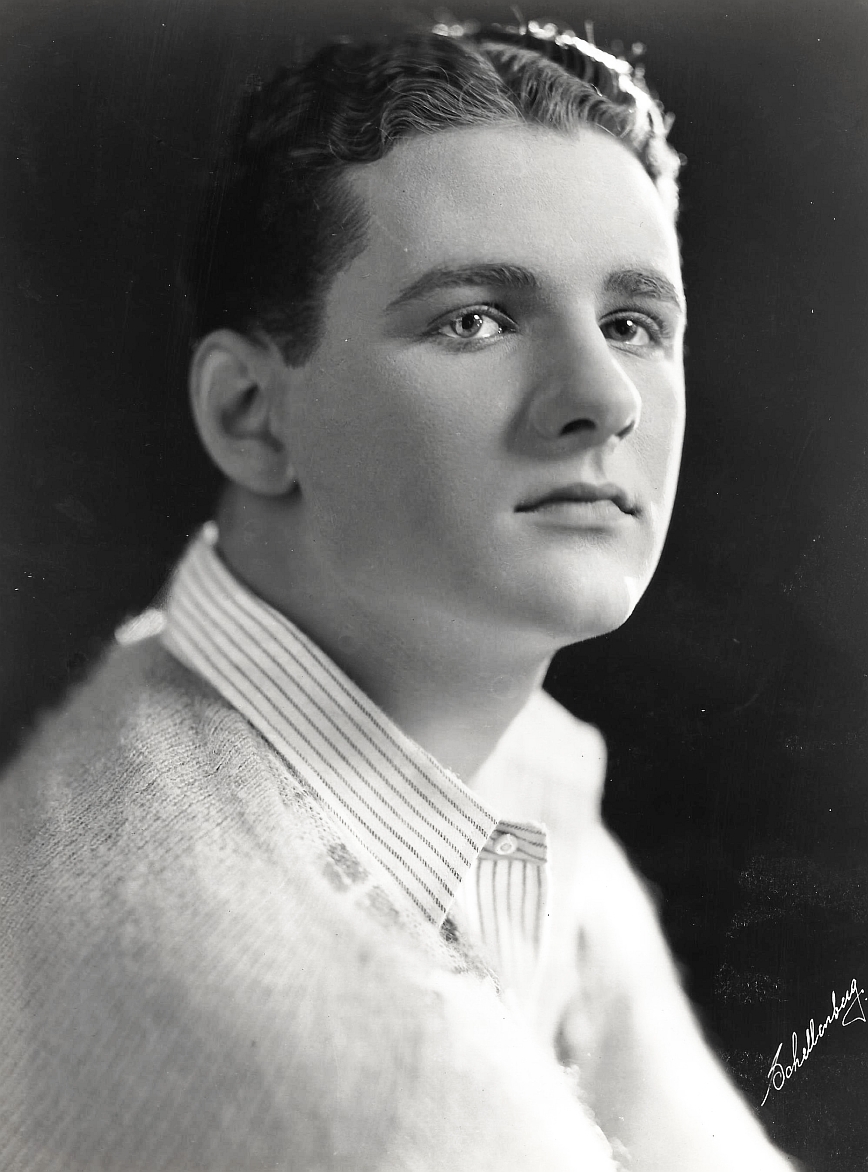 actor Robert Seiter large photo