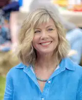 Glynis Barber