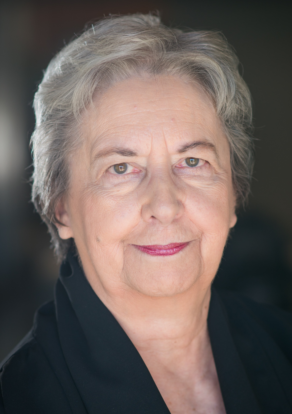 actor Leslie Simms large photo