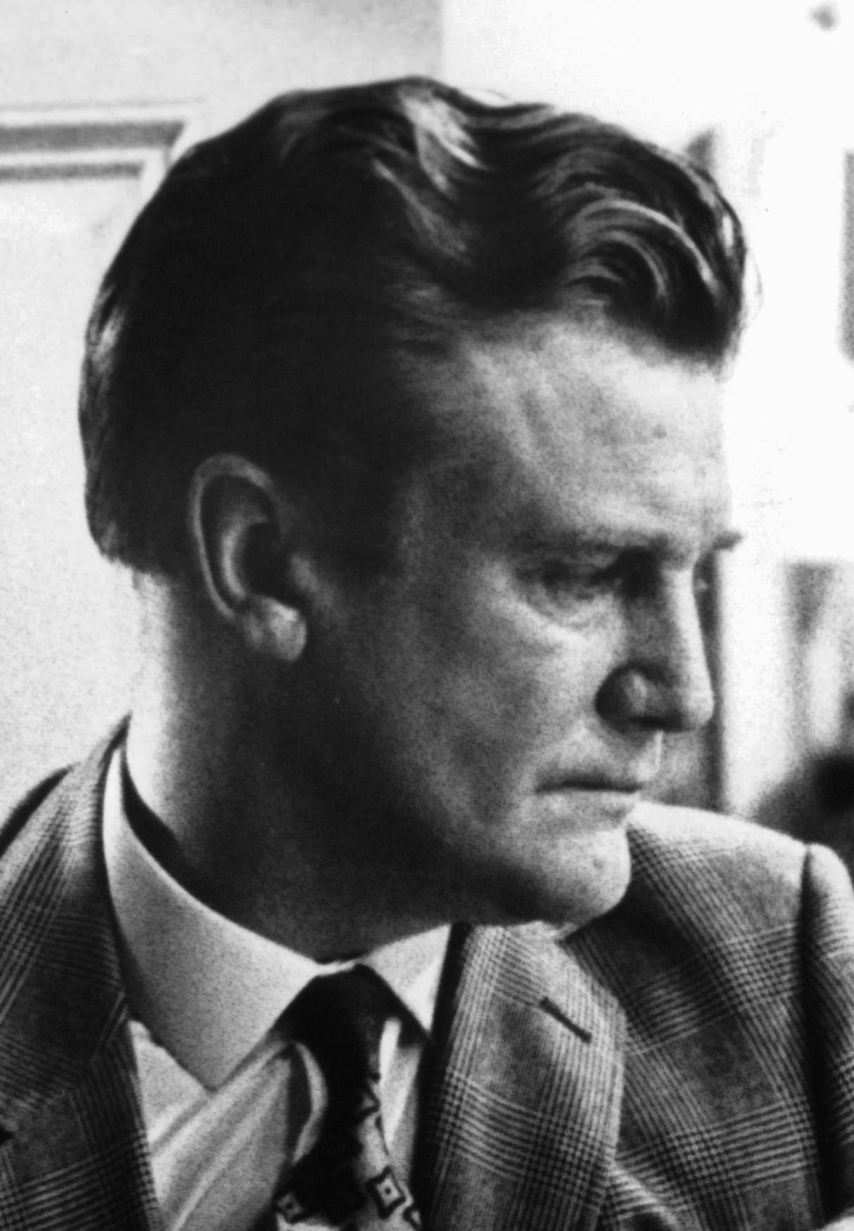 actor Donald Houston large photo