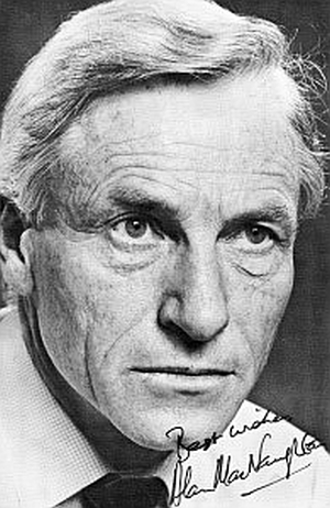 actor Alan MacNaughtan large photo